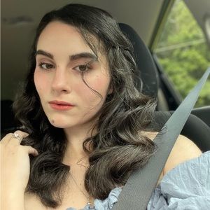 Meet your Posher, Hope